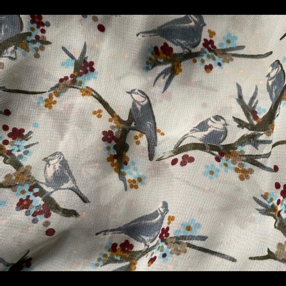 H&M sheer blouse - Picture 2 of 4